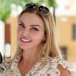 Meet your Posher, Sherryl